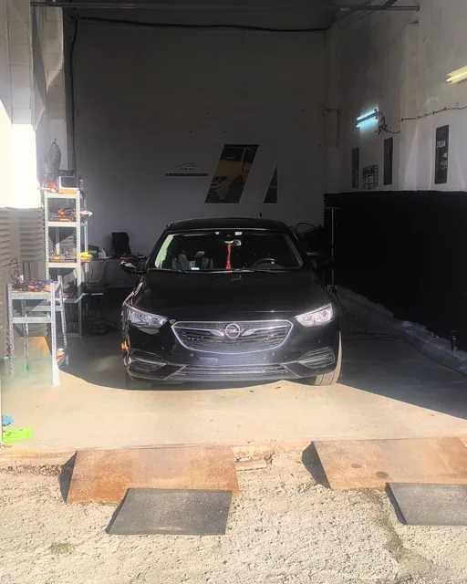 Opel Insignia 2.0 Stage 1 – Zwiększ moc i osiągi swojego auta!